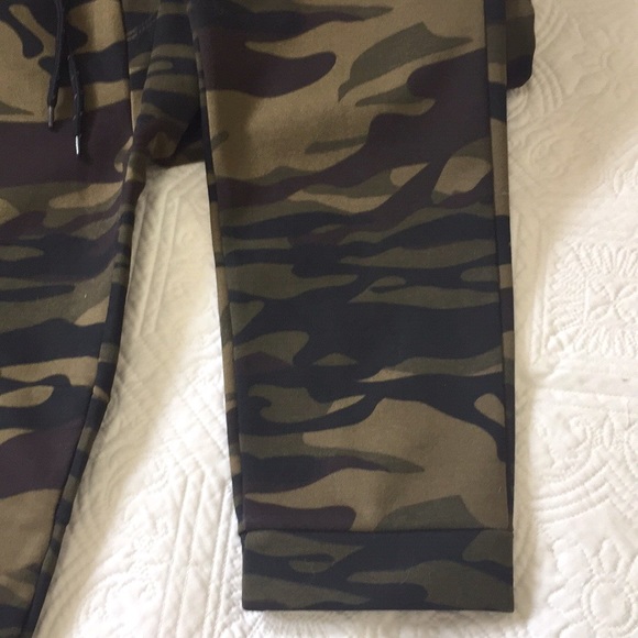 NWT Royal Blue Apparel Jogger in Olive Camo - Picture 12 of 16
